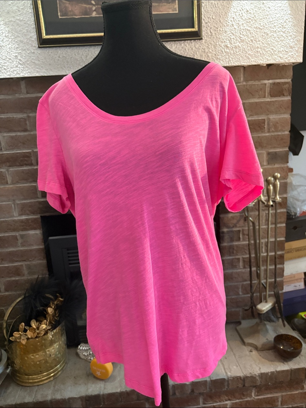 PINK Victoria's Secret Bright Pink Scoop Neck Short Sleeve Tee